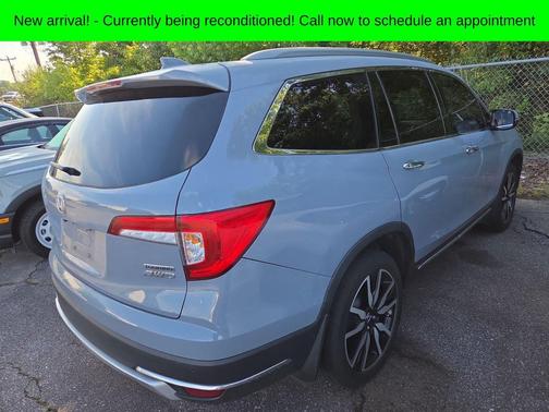 2022 Honda Pilot Touring 8-Passenger