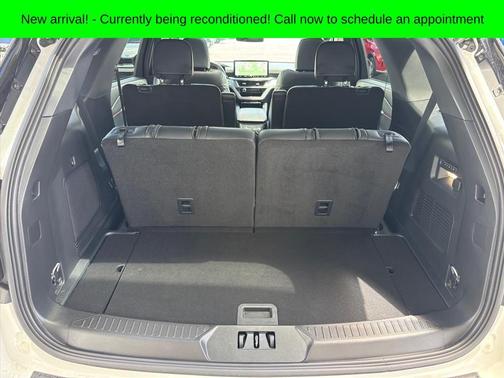 White Metallic 2025 Ford Explorer ST
