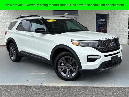 White Metallic 2024 Ford Explorer XLT