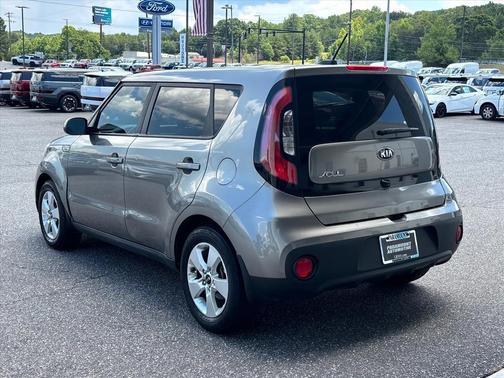 Titanium Gray 2018 Kia Soul Base