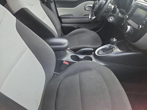 Titanium Gray 2018 Kia Soul Base