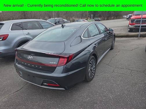 2023 Hyundai SONATA Hybrid SE