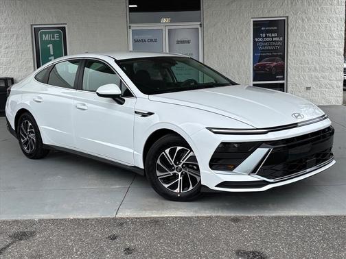 2026 Hyundai SONATA Hybrid Base