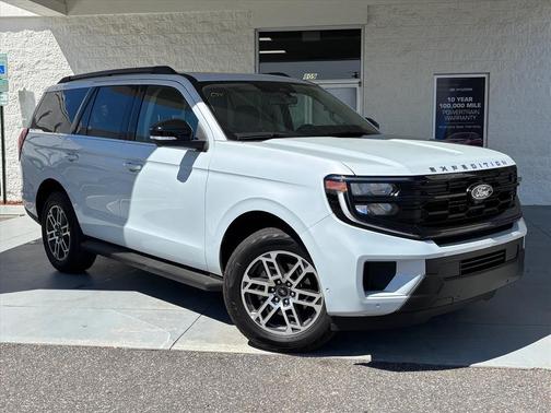 Silver Metallic 2025 Ford Expedition Active