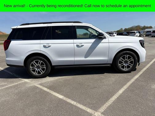 Silver Metallic 2025 Ford Expedition Active