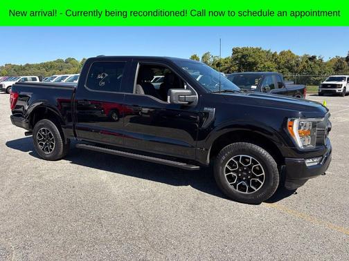 Black Metallic 2023 Ford F-150 XLT