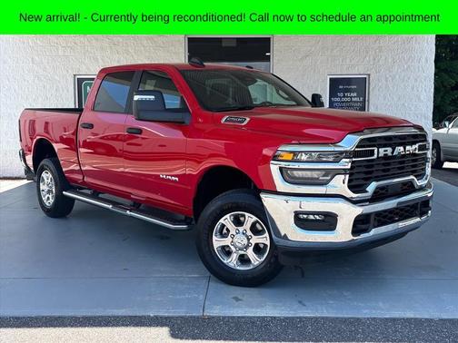 Flame Red Clearcoat 2026 RAM 2500 Big Horn Crew Cab 4x4 6'4' Box
