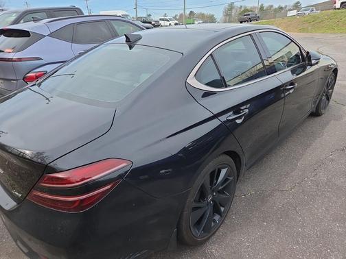 2023 Genesis G70 2.0T AWD