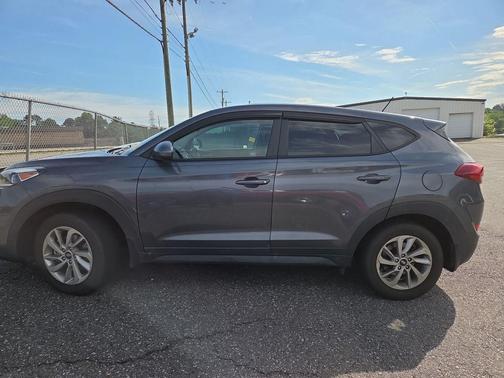 Coliseum Gray 2017 Hyundai TUCSON SE