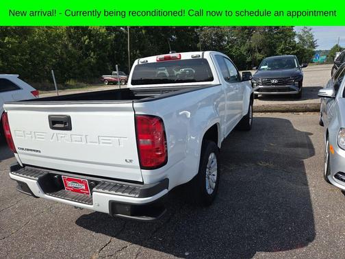 Summit White 2022 Chevrolet Colorado LT