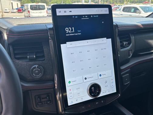 White Metallic 2022 Ford Expedition Limited