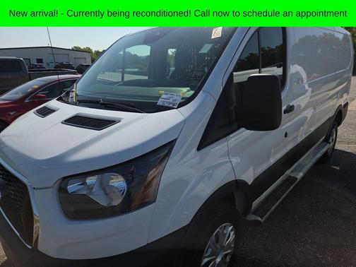 Oxford White 2025 Ford Transit-250 Base