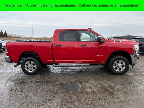 2024 RAM 2500 Big Horn Crew Cab 4x4 6'4' Box