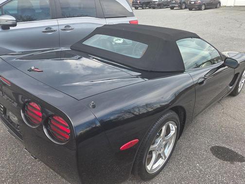2001 Chevrolet Corvette Base
