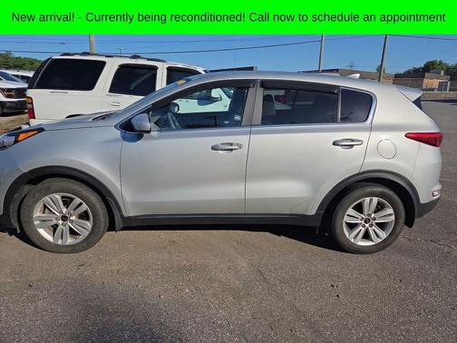 Sparkling Silver 2019 Kia Sportage LX