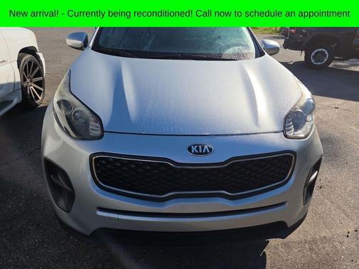 Sparkling Silver 2019 Kia Sportage LX