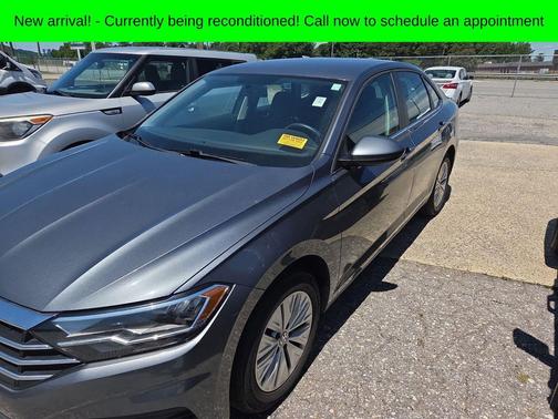 Silver 2019 Volkswagen Jetta 1.4T S