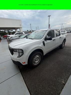 Oxford White 2025 Ford Maverick XL
