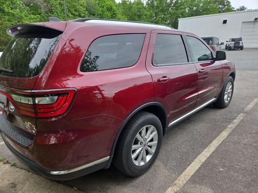 Red 2022 Dodge Durango SXT RWD