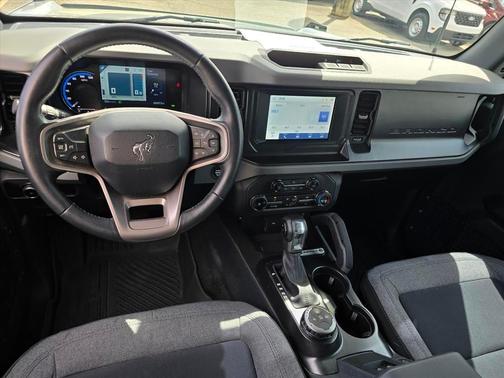 ICONIC SILVER METALLIC 2023 Ford Bronco Big Bend