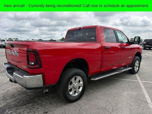 Flame Red Clearcoat 2026 RAM 2500 Big Horn Crew Cab 4x4 6'4' Box