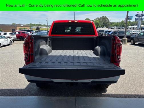 Flame Red Clearcoat 2026 RAM 2500 Big Horn Crew Cab 4x4 6'4' Box