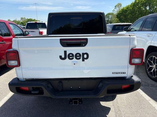 Bright White Clearcoat 2021 Jeep Gladiator Sport S