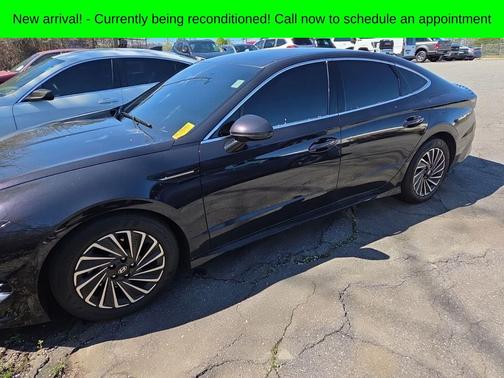 2024 Hyundai SONATA Hybrid SE