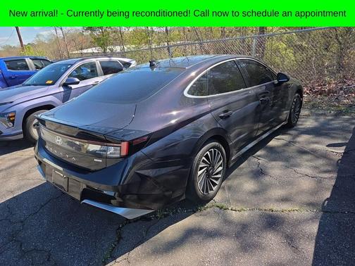 2024 Hyundai SONATA Hybrid SE