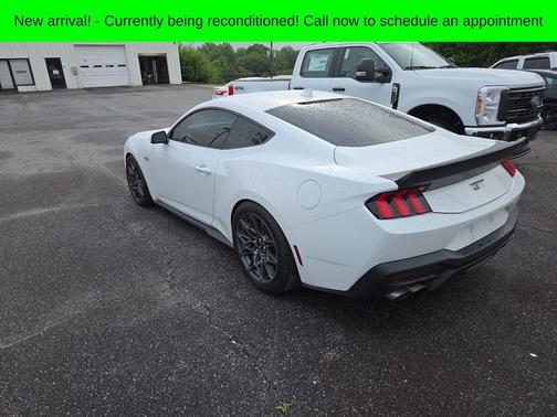 Oxford White 2025 Ford Mustang GT