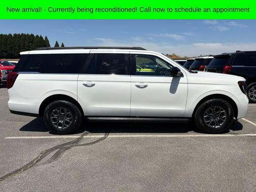 White Metallic 2025 Ford Expedition Max Active 4x4
