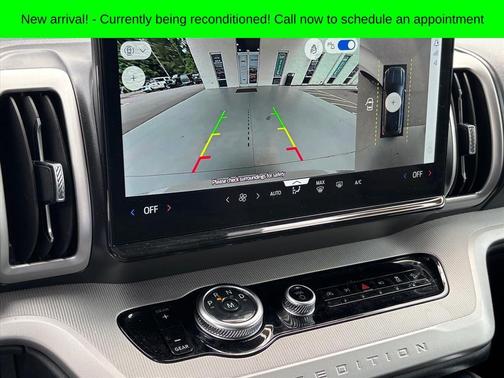 White Metallic 2025 Ford Expedition Max Active 4x4