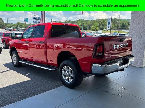 Flame Red Clearcoat 2026 RAM 2500 Big Horn Crew Cab 4x4 6'4' Box