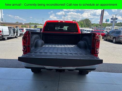 Flame Red Clearcoat 2026 RAM 2500 Big Horn Crew Cab 4x4 6'4' Box