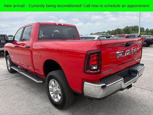 Flame Red Clearcoat 2026 RAM 2500 Big Horn Crew Cab 4x4 6'4' Box