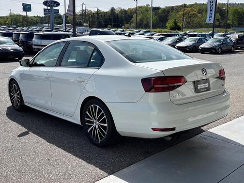 2016 Volkswagen Jetta 1.8T Sport