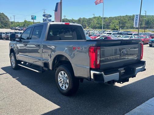 Gray Metallic 2024 Ford F-250 XLT
