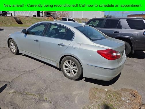 2013 Hyundai Genesis 3.8