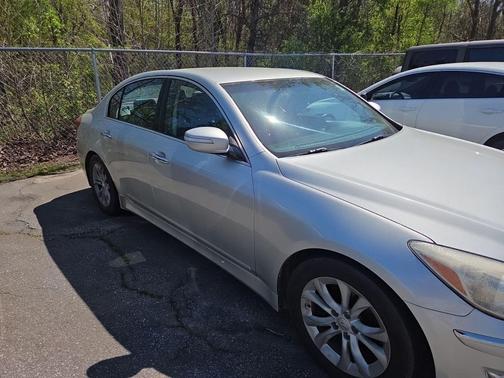 Platinum Metallic 2013 Hyundai Genesis 3.8