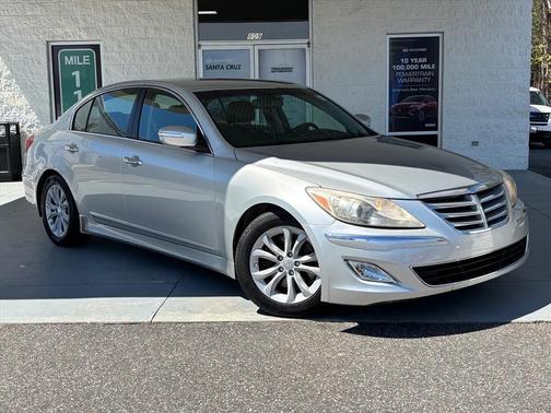 Platinum Metallic 2013 Hyundai Genesis 3.8