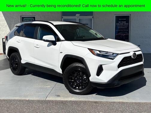 Ice 2023 Toyota RAV4 XLE