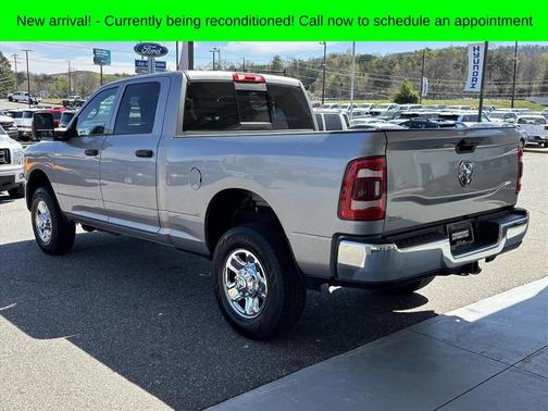 Billet Silver Metallic Clearcoat 2024 RAM 2500 Tradesman Crew Cab 4x4 6'4' Box