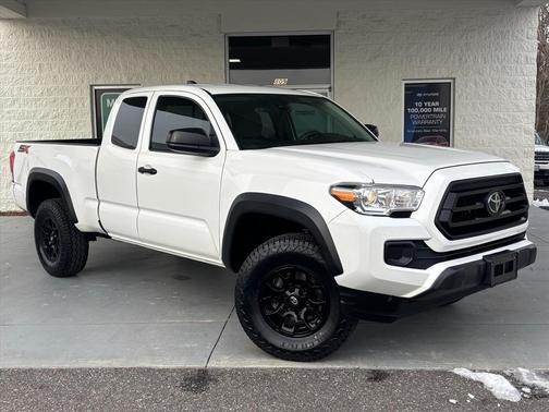 2022 Toyota Tacoma SR