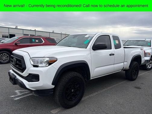 2022 Toyota Tacoma SR