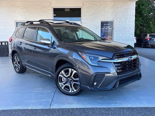 Gray Metallic 2023 Subaru Ascent Limited 7-Passenger