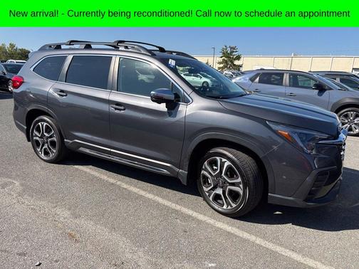 Gray Metallic 2023 Subaru Ascent Limited 7-Passenger