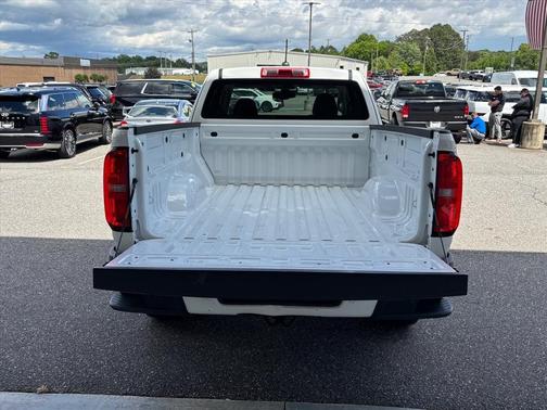Summit White 2022 Chevrolet Colorado LT