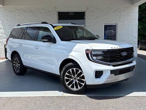 Oxford White 2025 Ford Expedition Platinum