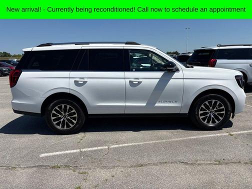 Oxford White 2025 Ford Expedition Platinum
