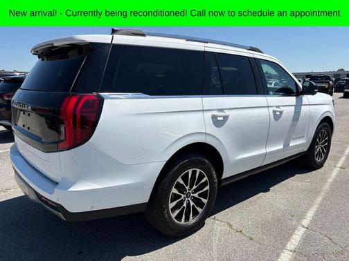 Oxford White 2025 Ford Expedition Platinum
